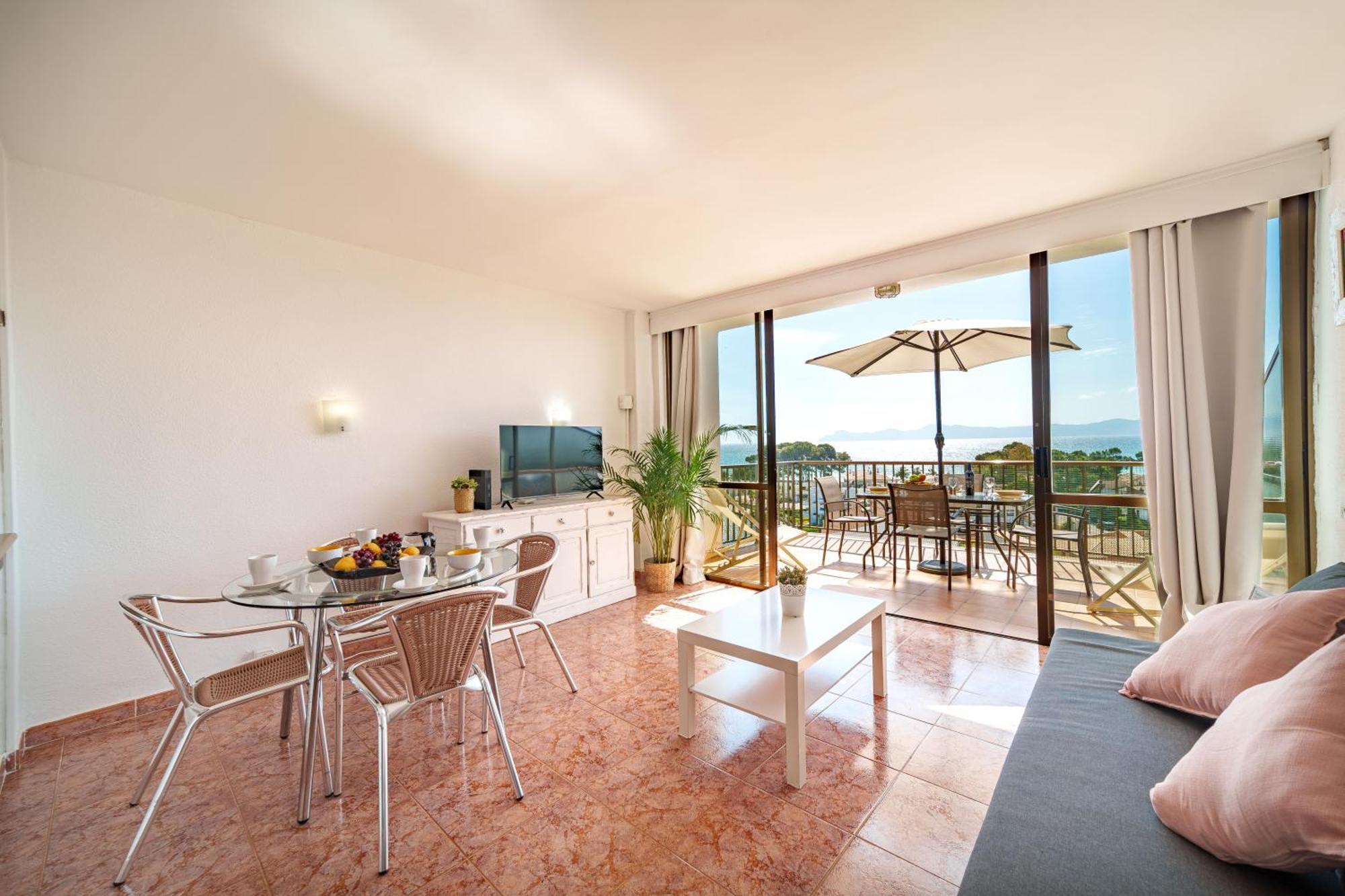 Apartment The Shell Ii, Beach Views And Pool Alcúdia Buitenkant foto