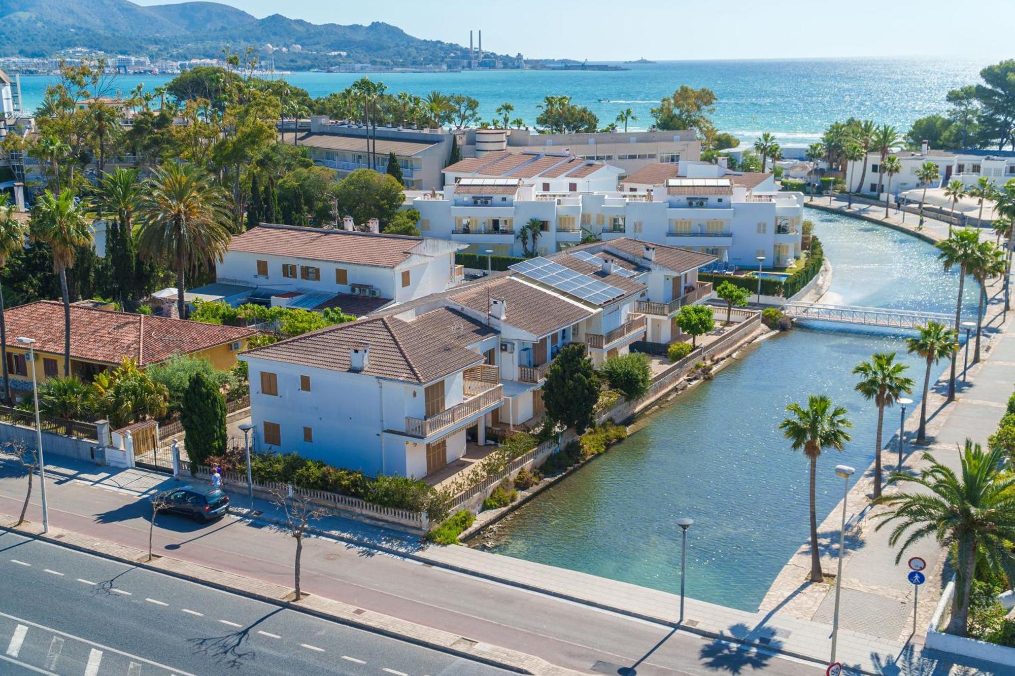 Apartment The Shell Ii, Beach Views And Pool Alcúdia Buitenkant foto